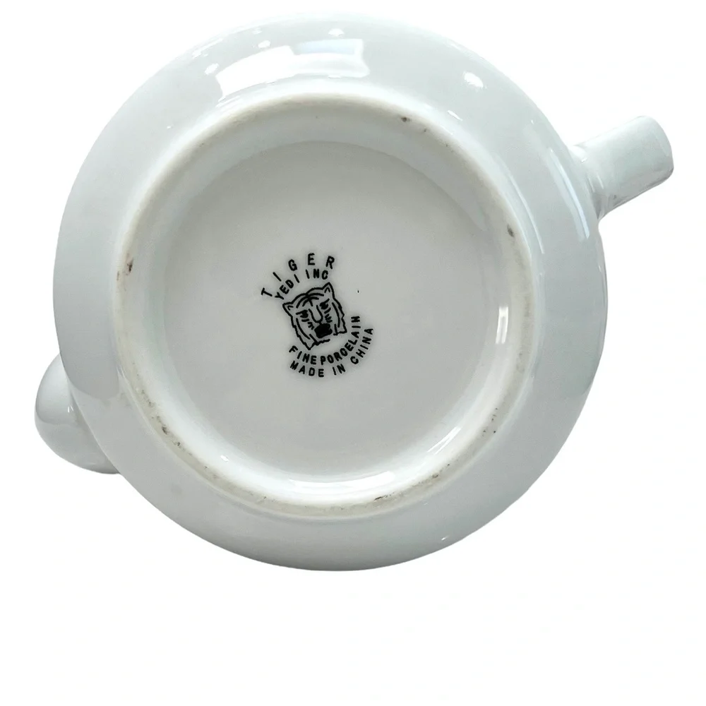 TIGER YEDI WHITE PORCELAIN RED/ORANGE FLORAL TEAPOT